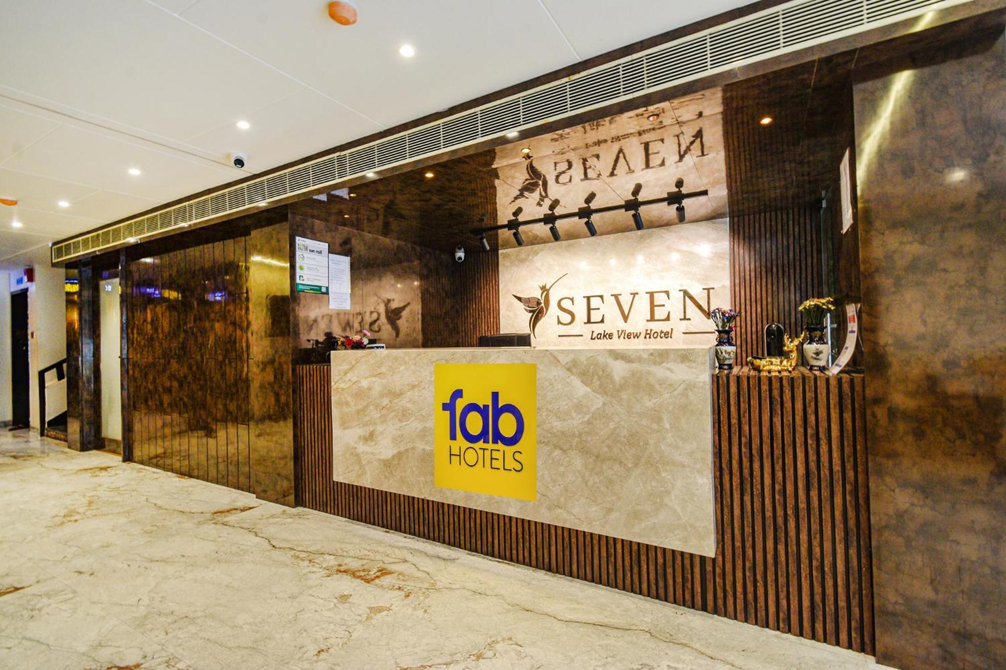 Treebo Premium Seven Lake View Hyderabad Exterior photo